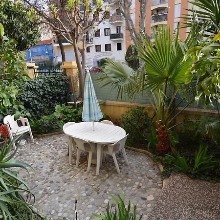 Appartement 4 Personnes Avec Terrasse Quartier Riquier Nice Appartamento Nizza